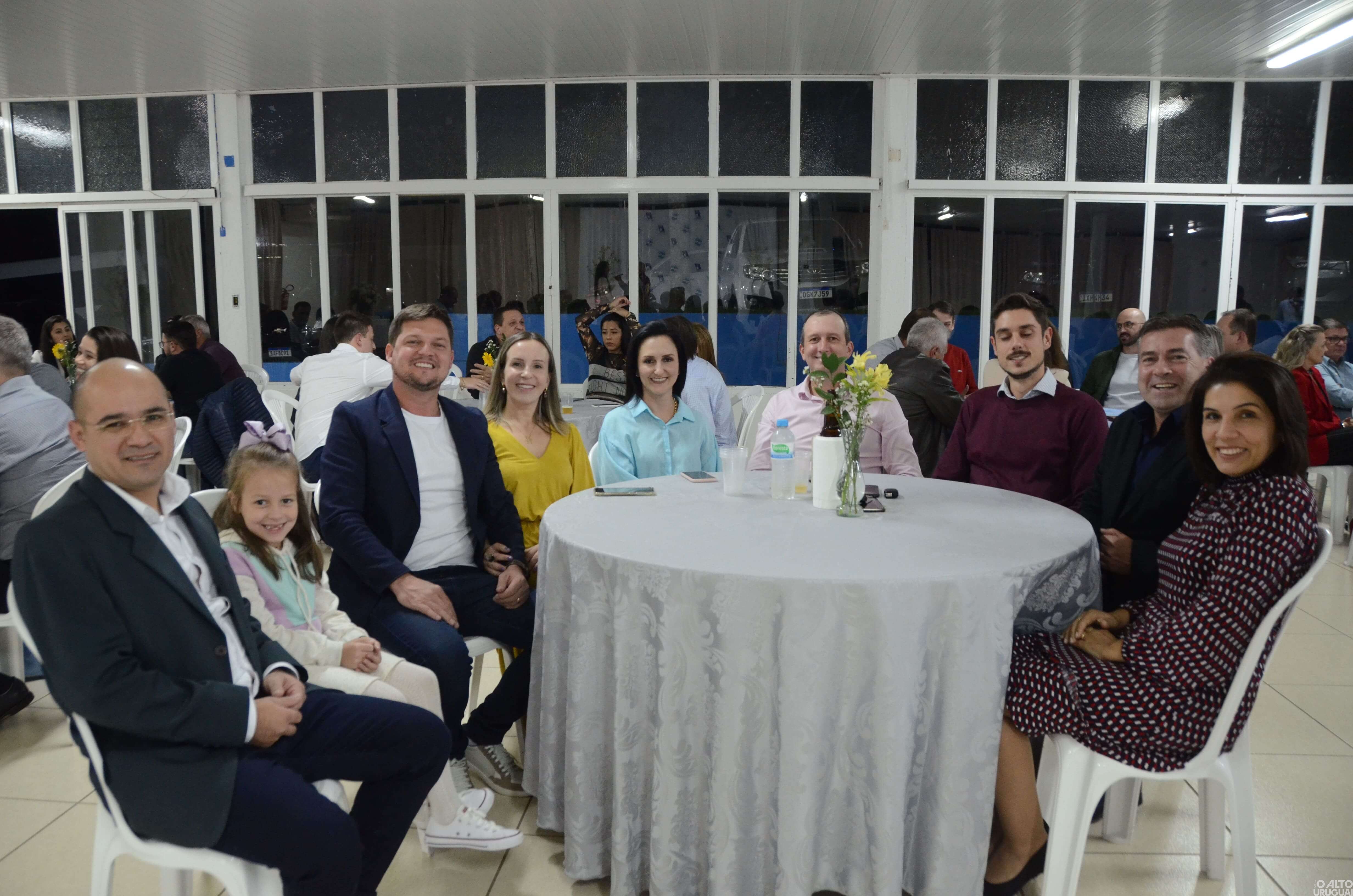 Nova diretoria da Aciseb/CDL toma posse