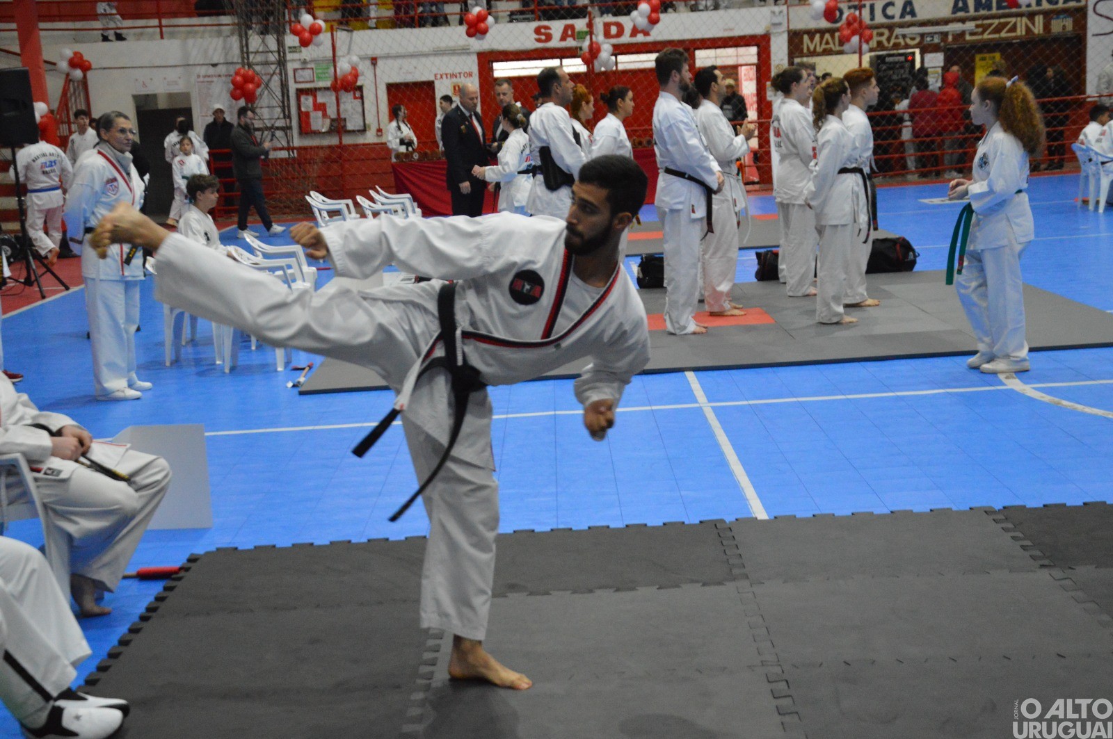 Torneio Estadual de Taekwondo reúne 300 atletas em FW