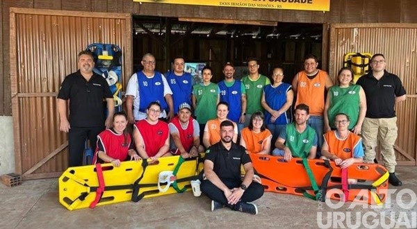 Servidores participam de curso de Suporte Básico de Vida em Dois Irmãos das Missões