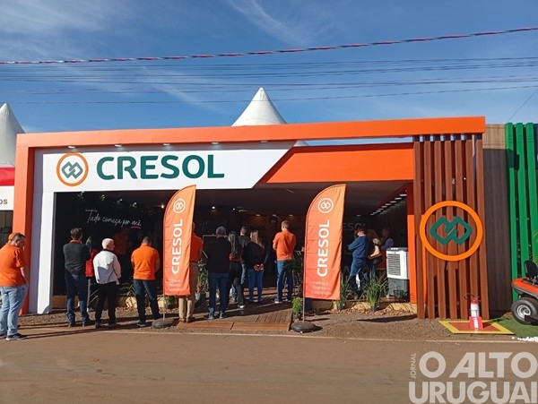 Cresol Raiz está presente na feira com atrações interativas, negócios e presença marcante no agro