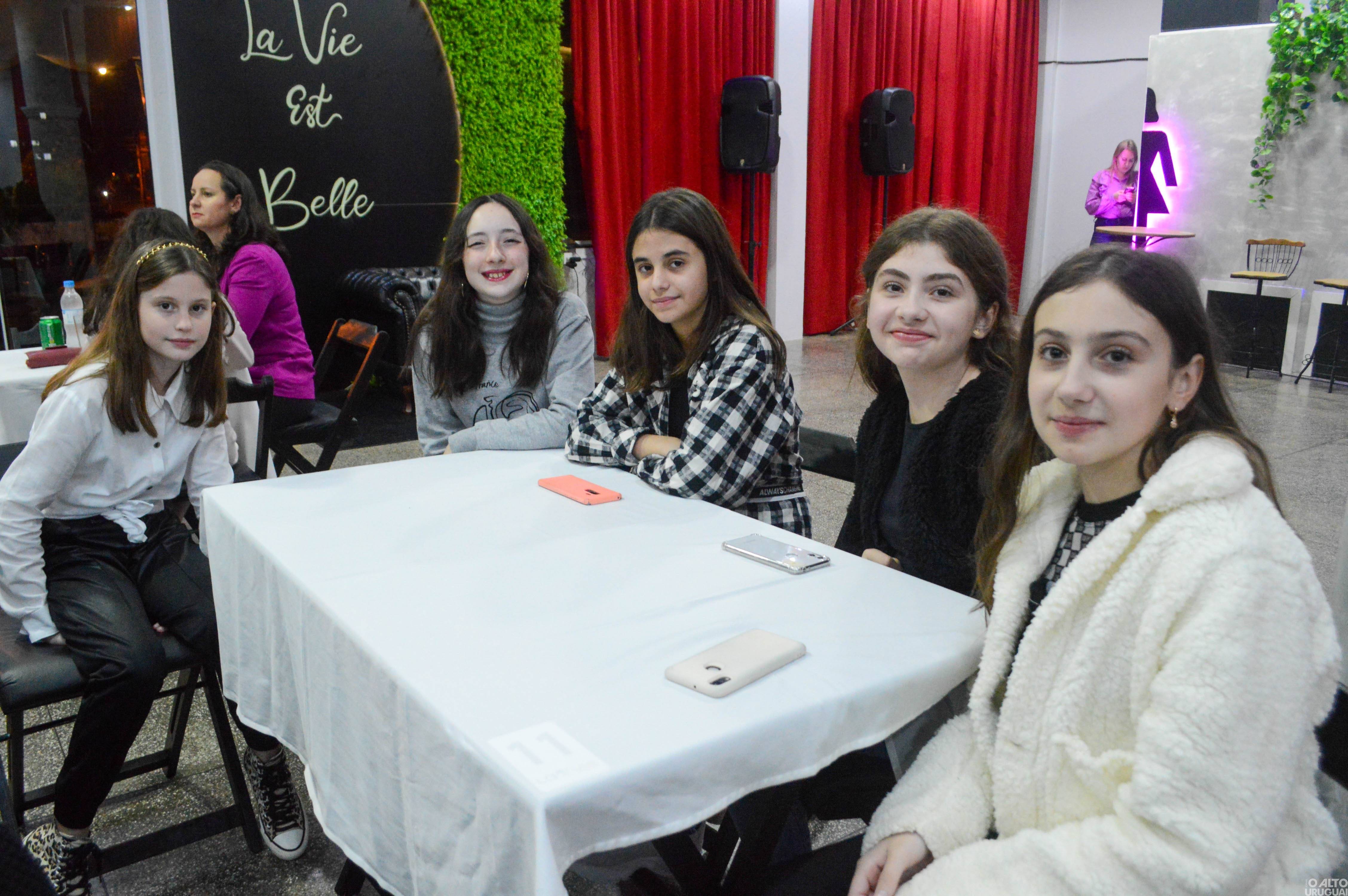 Novas diretorias dos Rotarys tomam posse em FW