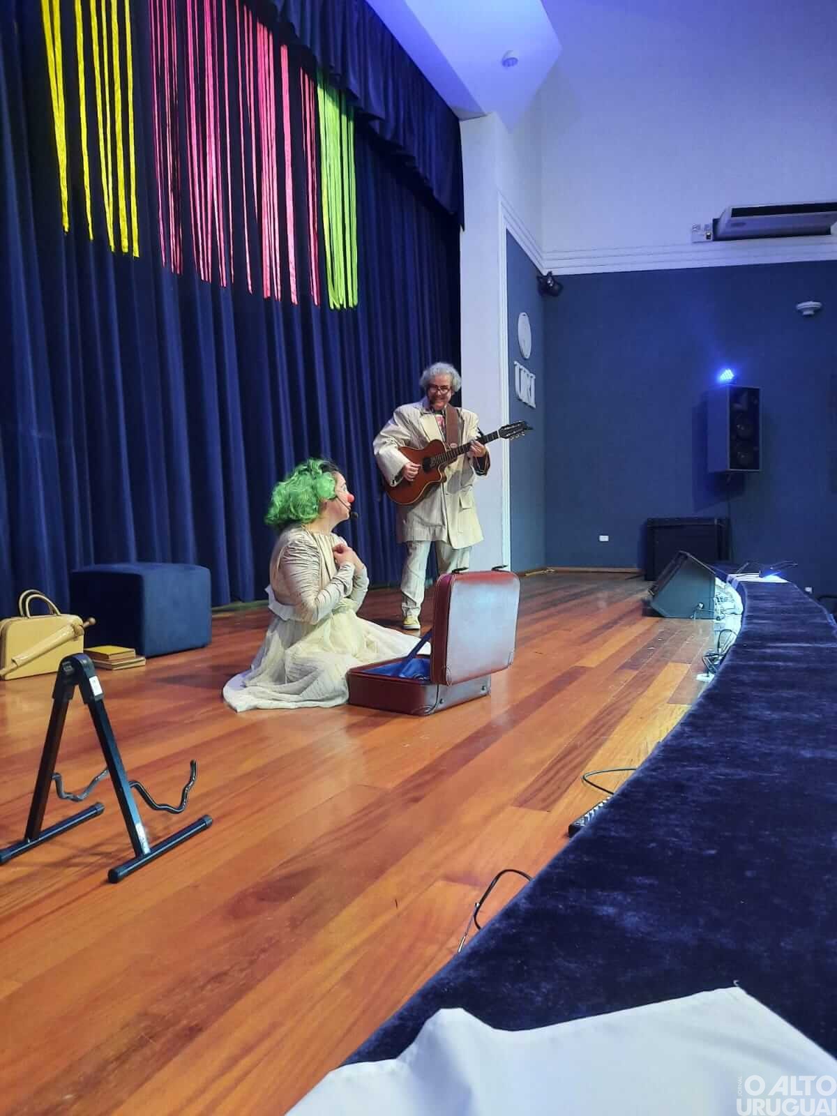 Escola Afonso Pena promove peça teatral comemorativa aos seus 60 anos