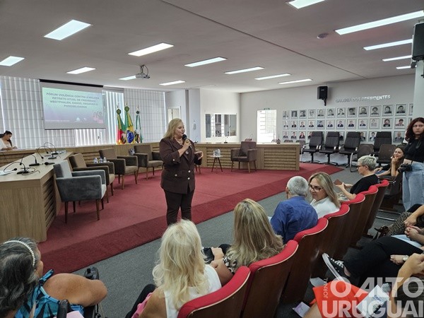 Presidência da Câmara e Procuradoria da Mulher de FW promovem fórum na Câmara