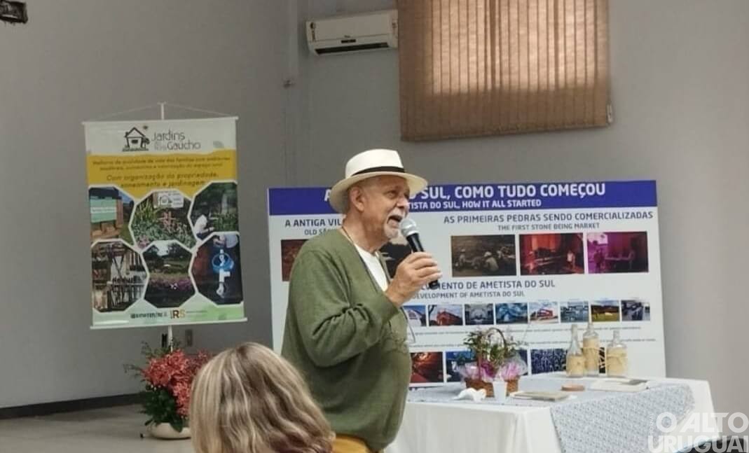 Raul Cânovas ministra curso no município de Ametista do Sul