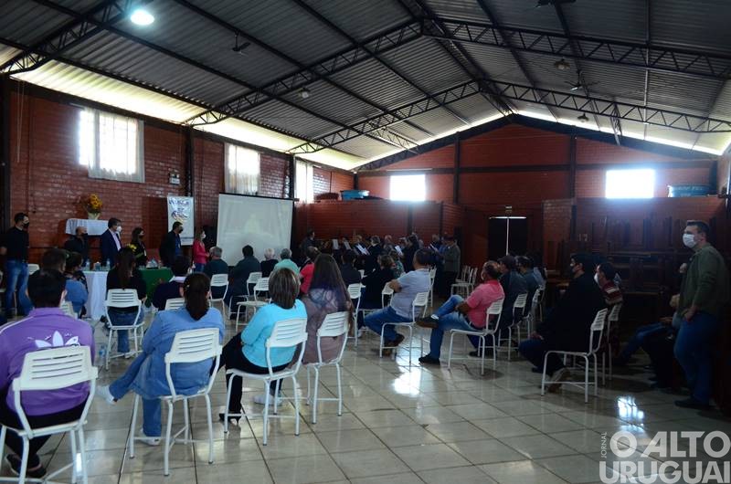 Edson Brum apresenta painel econômico em Pinheirinho do Vale