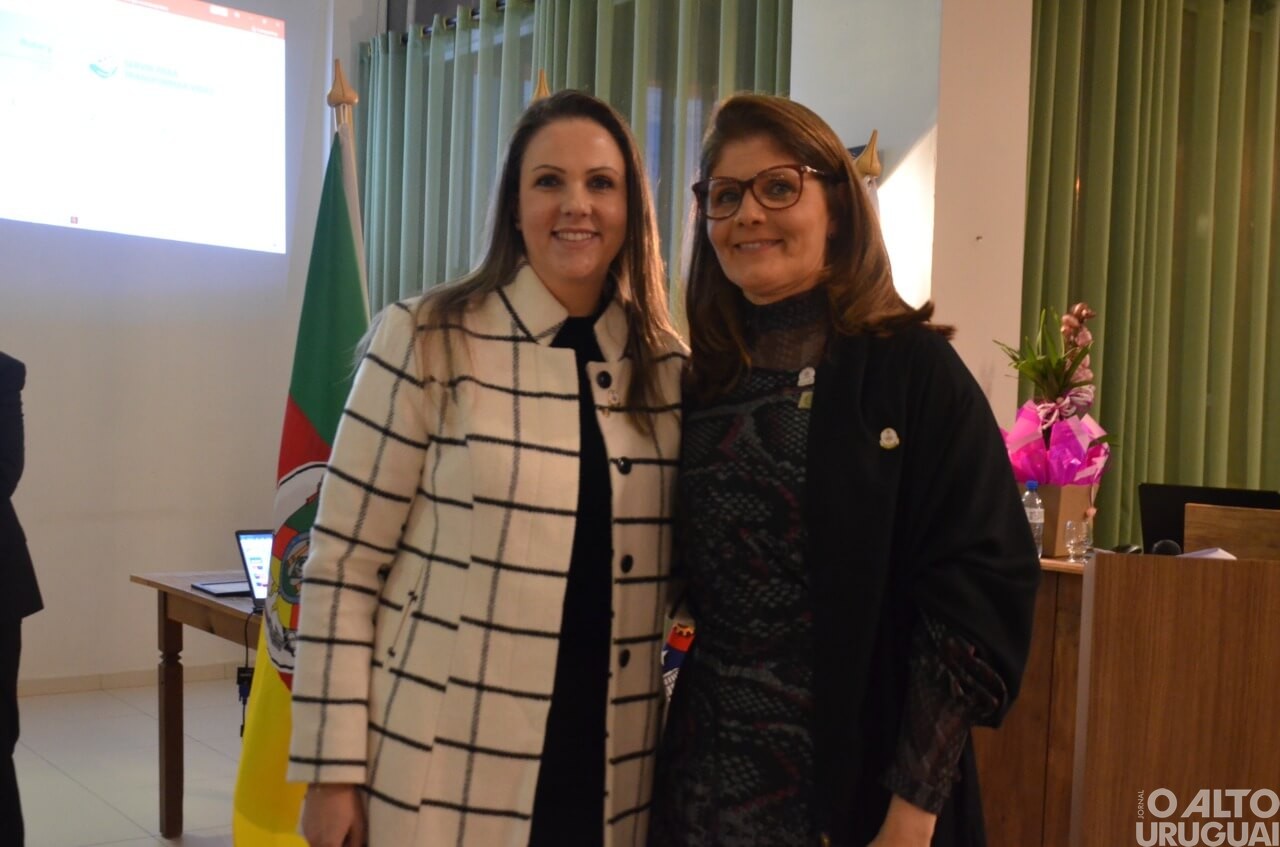 Rotary Club FW Barril e Interact empossam novas diretorias