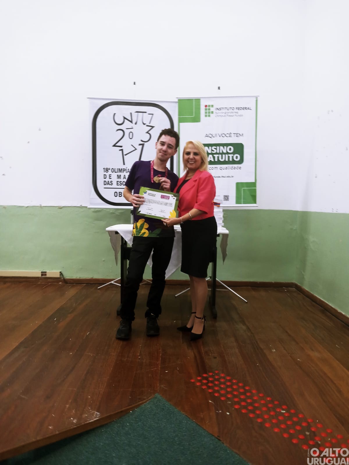 Estudantes da 20ª CRE recebem premiações da 18ª OBMEP