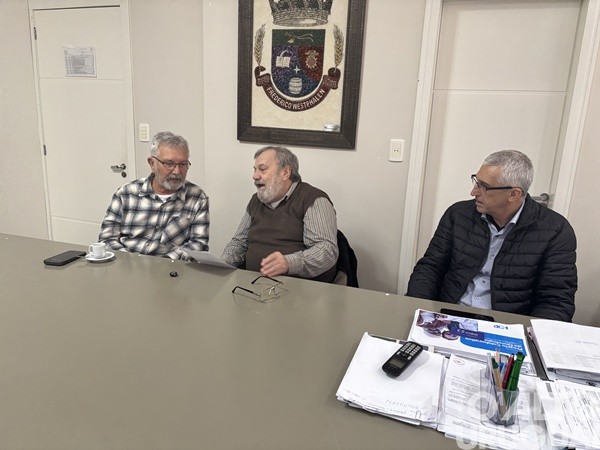 Deputado Luiz Carlos Busato visita FW e repassa emenda de R$ 330 mil ao município