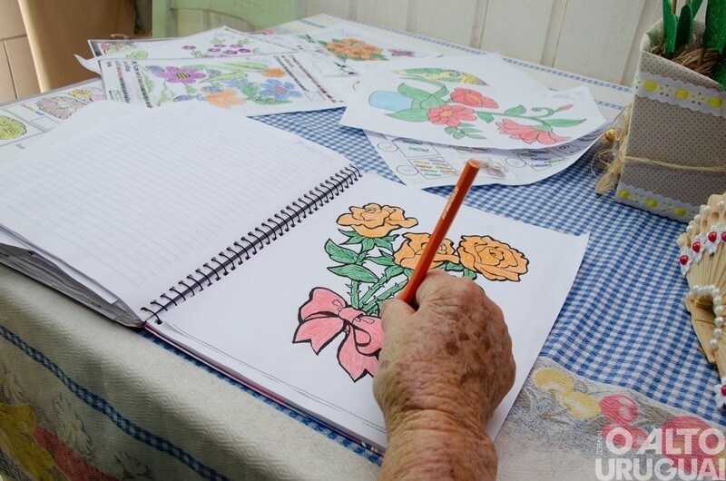 Pinhal: aluna de 86 anos dá exemplo de superação