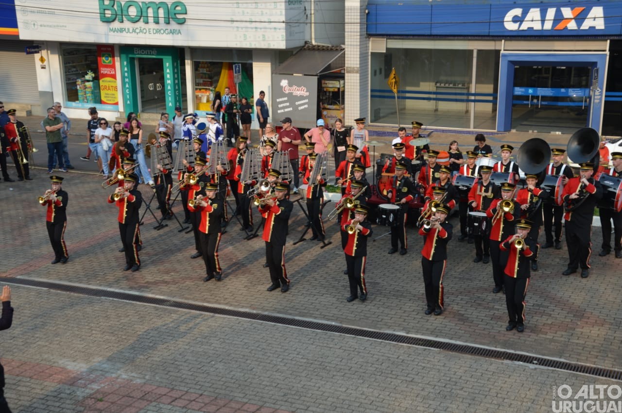 Frederico Westphalen realiza encontro de bandas marciais