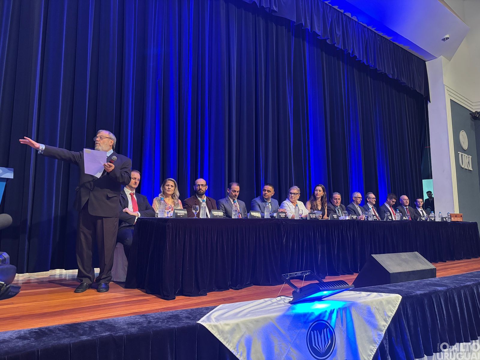 Orlando Girardi e Chester Francescatto assumem como prefeito e vice de FW