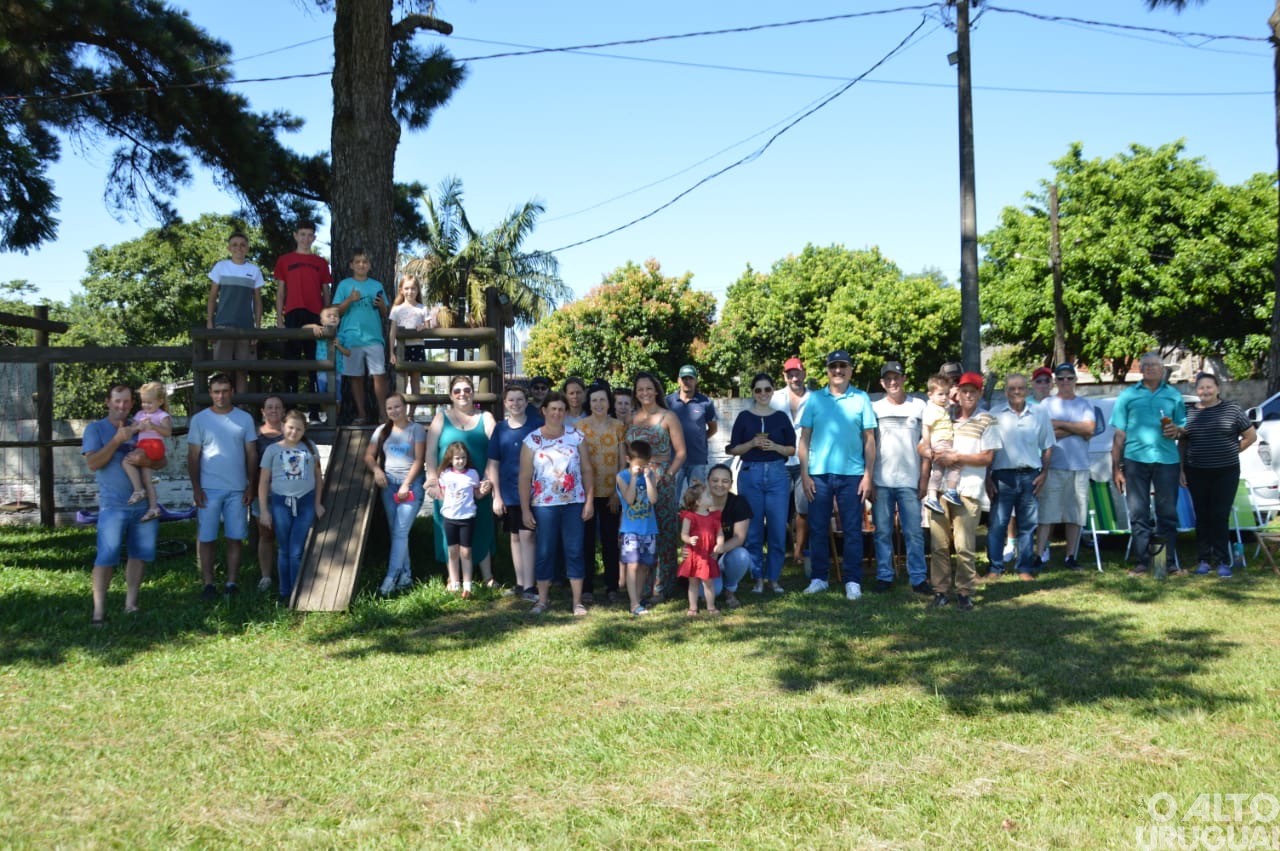 Integrantes do Aeroclube de FW realizam ação de Natal com voos panorâmicos