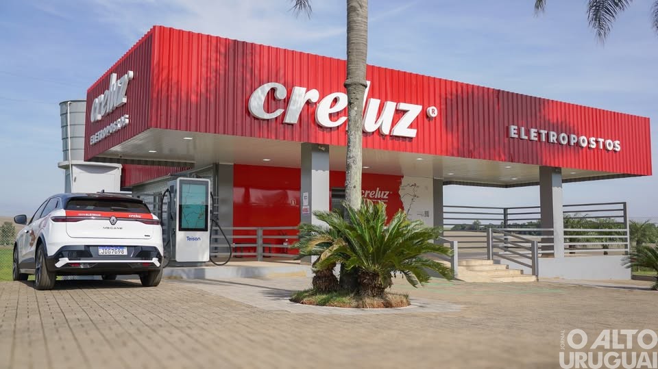 Creluz coloca em funcionamento o carregador mais potente do RS