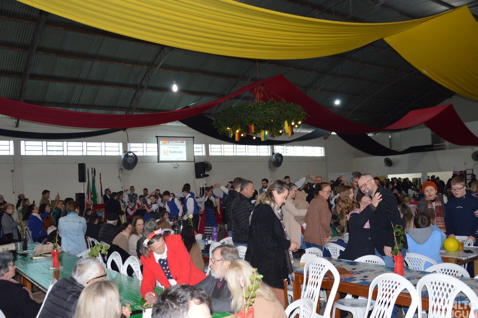 Mais de 500 pessoas participam da 33ª Julifest