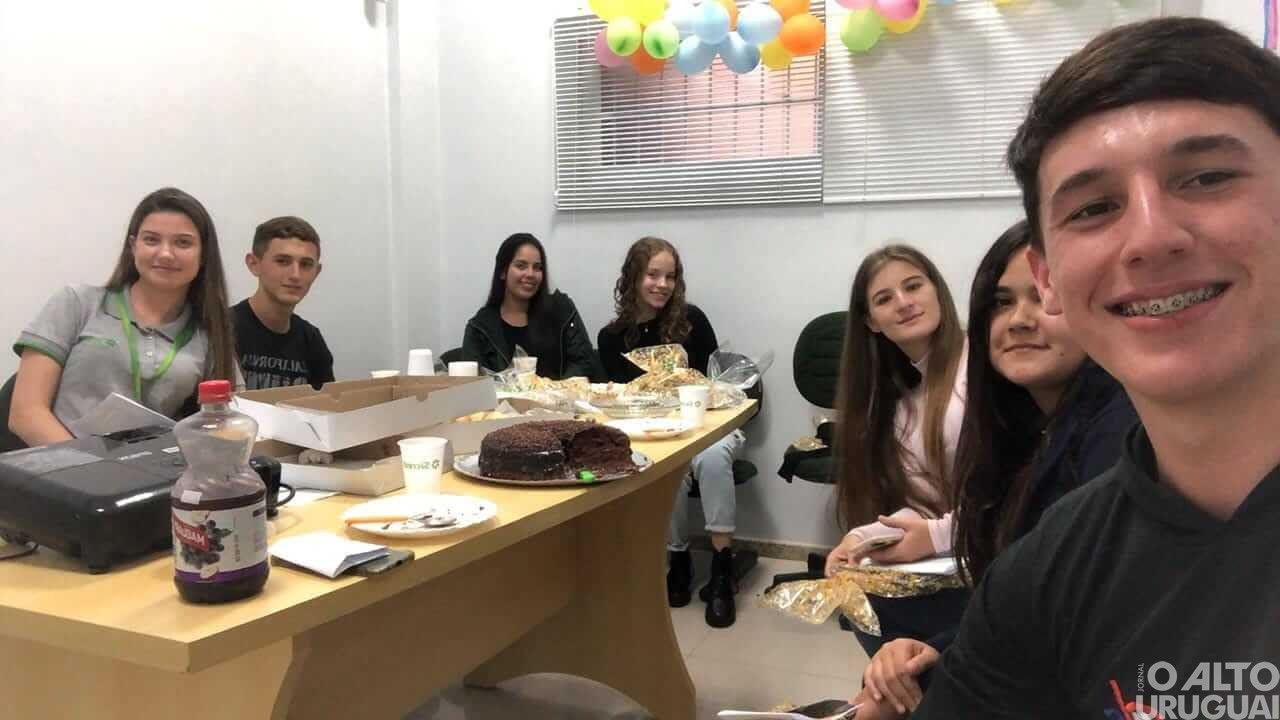 Líder Jovem e Sicredi Mulher iniciam novas turmas em 2022