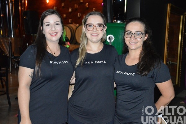 Divina Femme celebra nove anos com evento beneficente