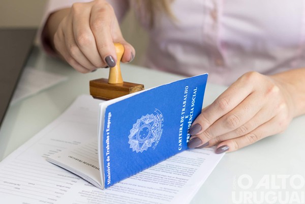 Fim de ano deve proporcionar 500 mil vagas temporárias em 2021