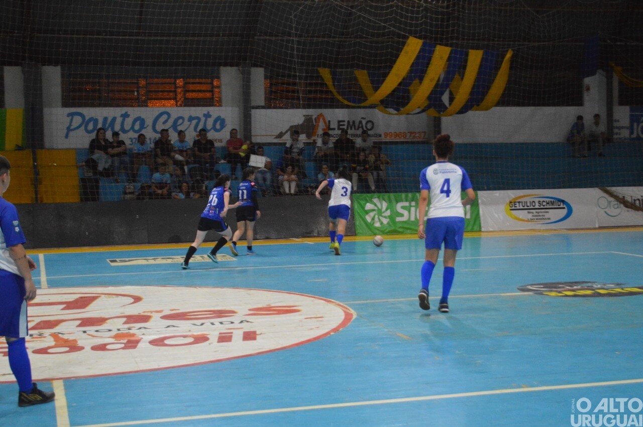 Copa Amzop tem partidas da categoria feminina neste sábado