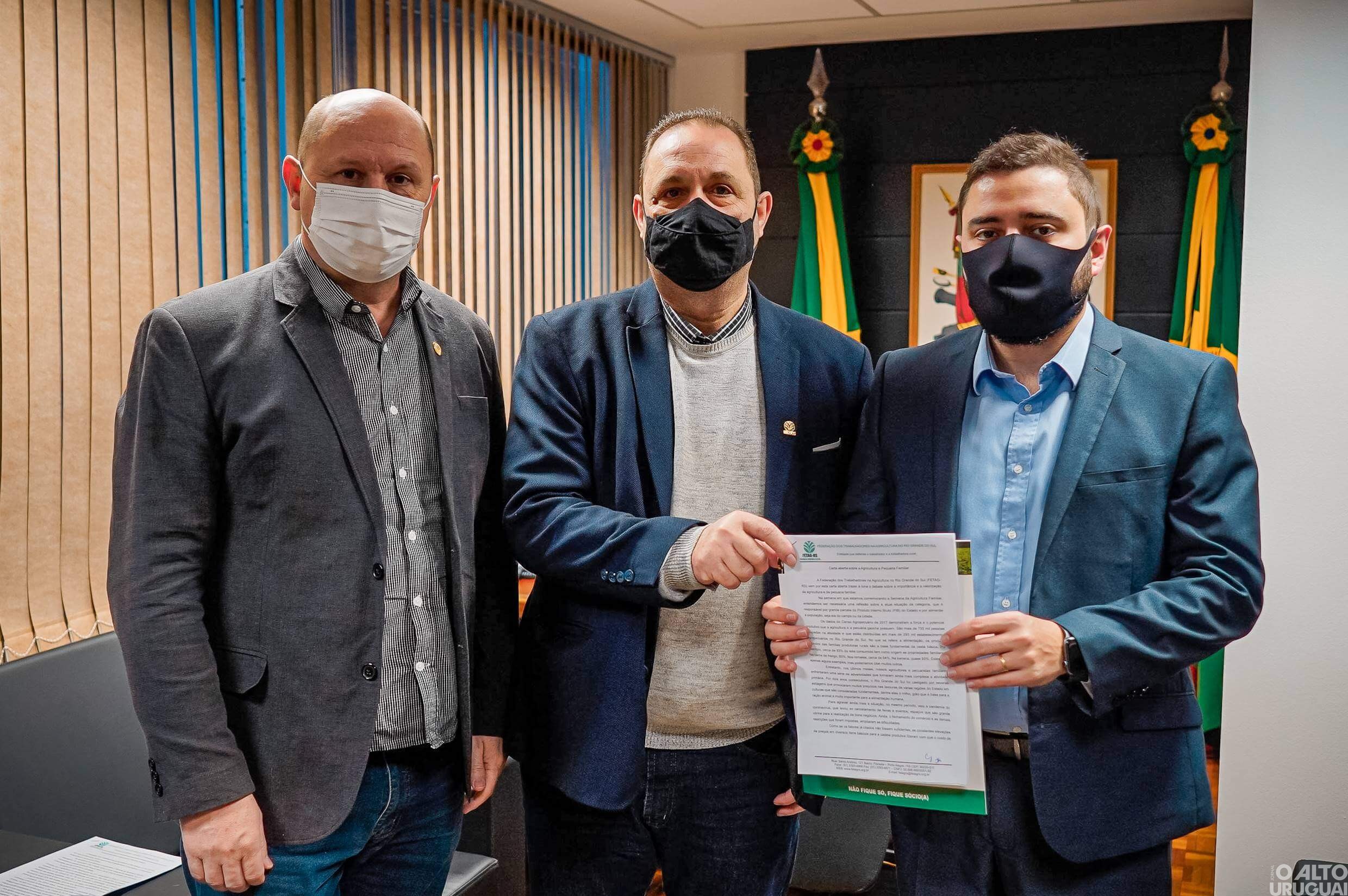 Entidade entrega carta aberta para presidente do Legislativo