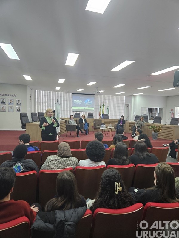 IntegraLegis aproxima Poder Legislativo e acadêmicos de Comunicação da UFSM/FW