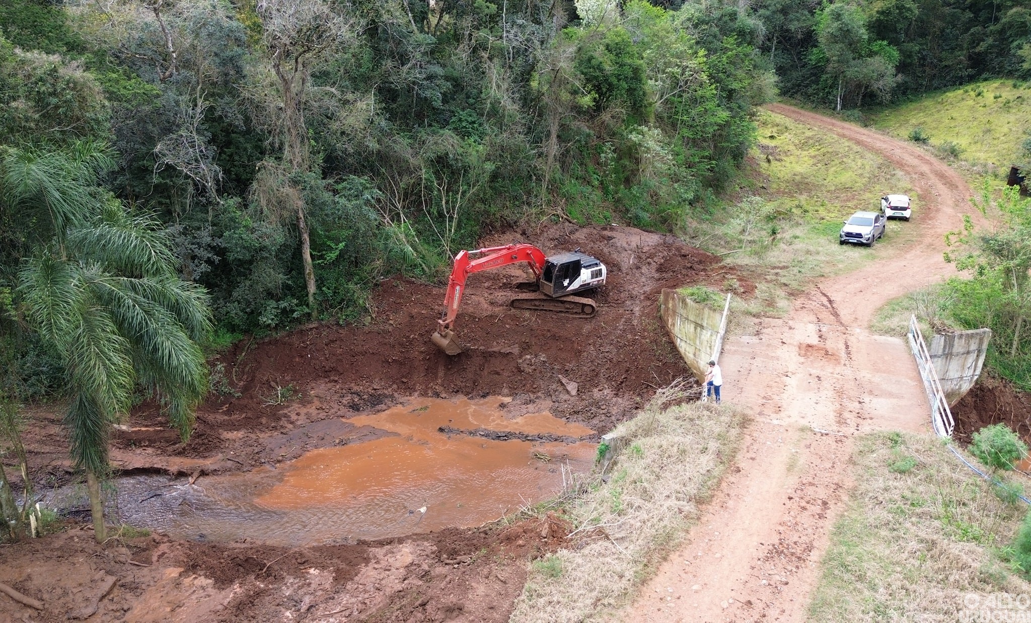 Obras de desassoreamento avançam para conclusão em Jaboticaba