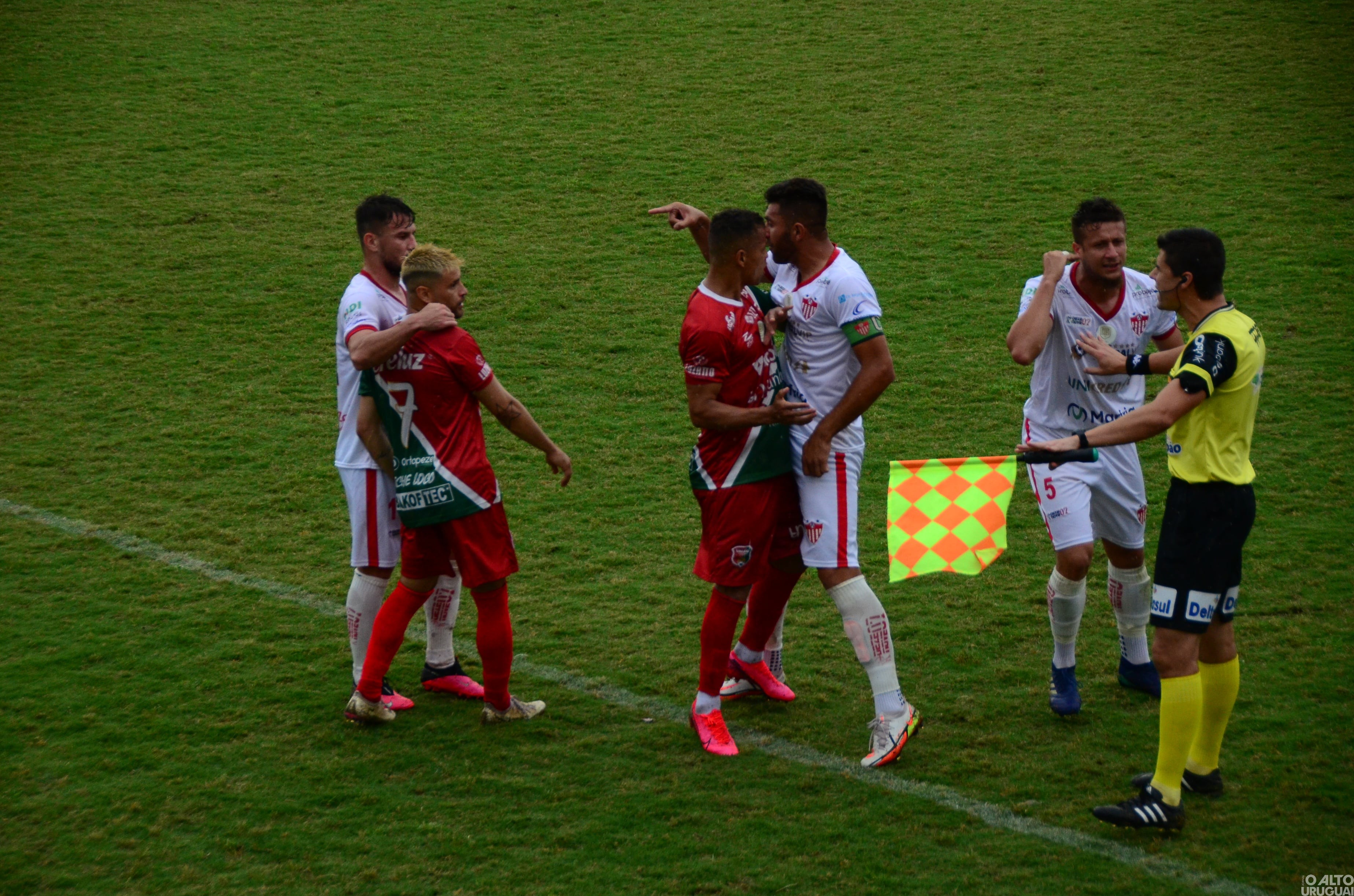 União-FW goleia e é campeão da Divisão de Acesso