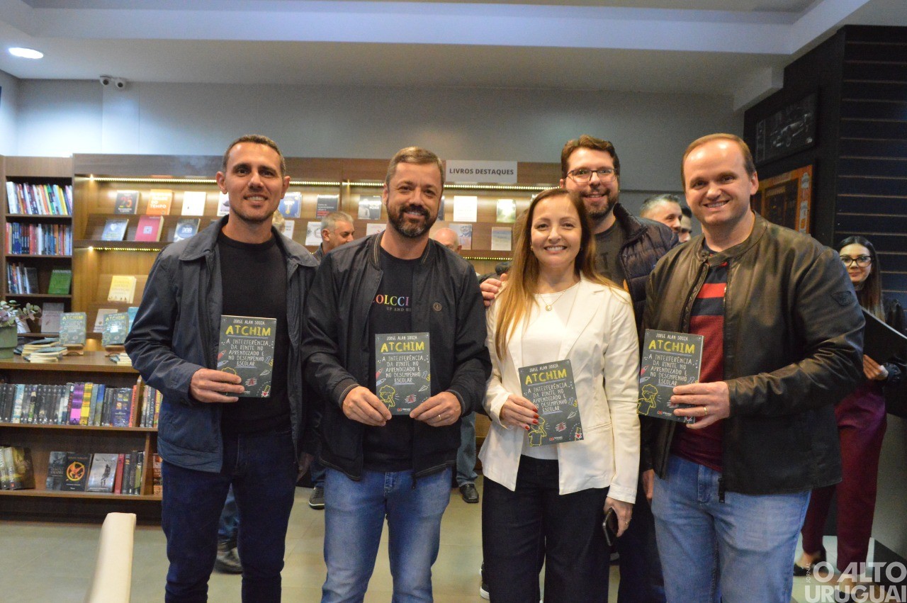 Médico Jorge Alan Souza recebe convidados para lançamento de seu livro