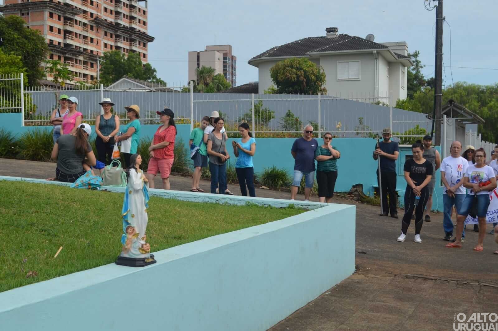 Vicentinos e comunidade da Vila Faguense realizam a 48ª Caminhada do Agradecimento