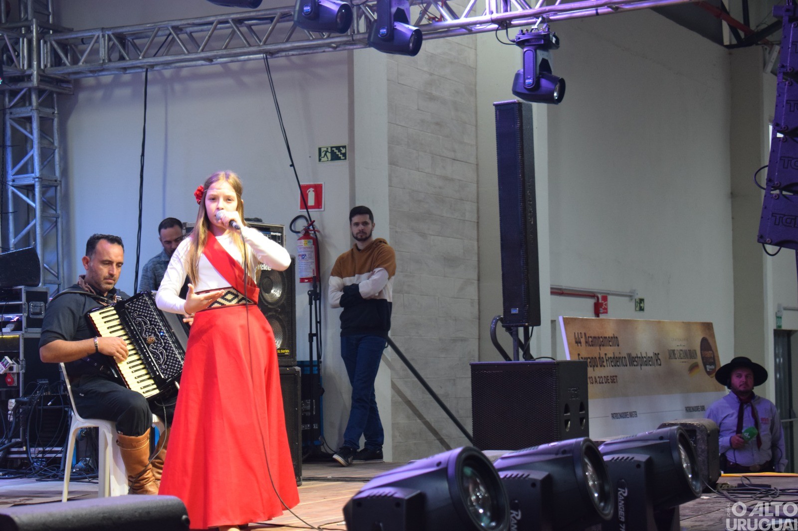 9º Canto do Barril encanta público durante Semana Farroupilha de FW