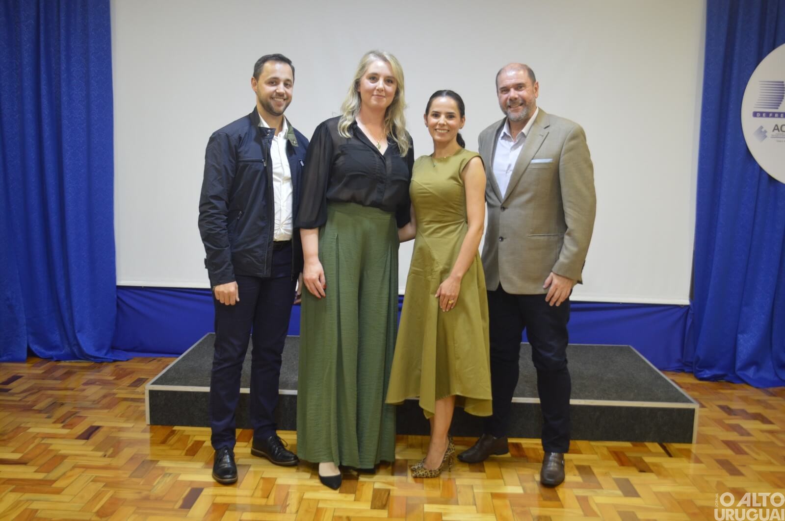 Novos membros da diretoria da AEFW são empossados