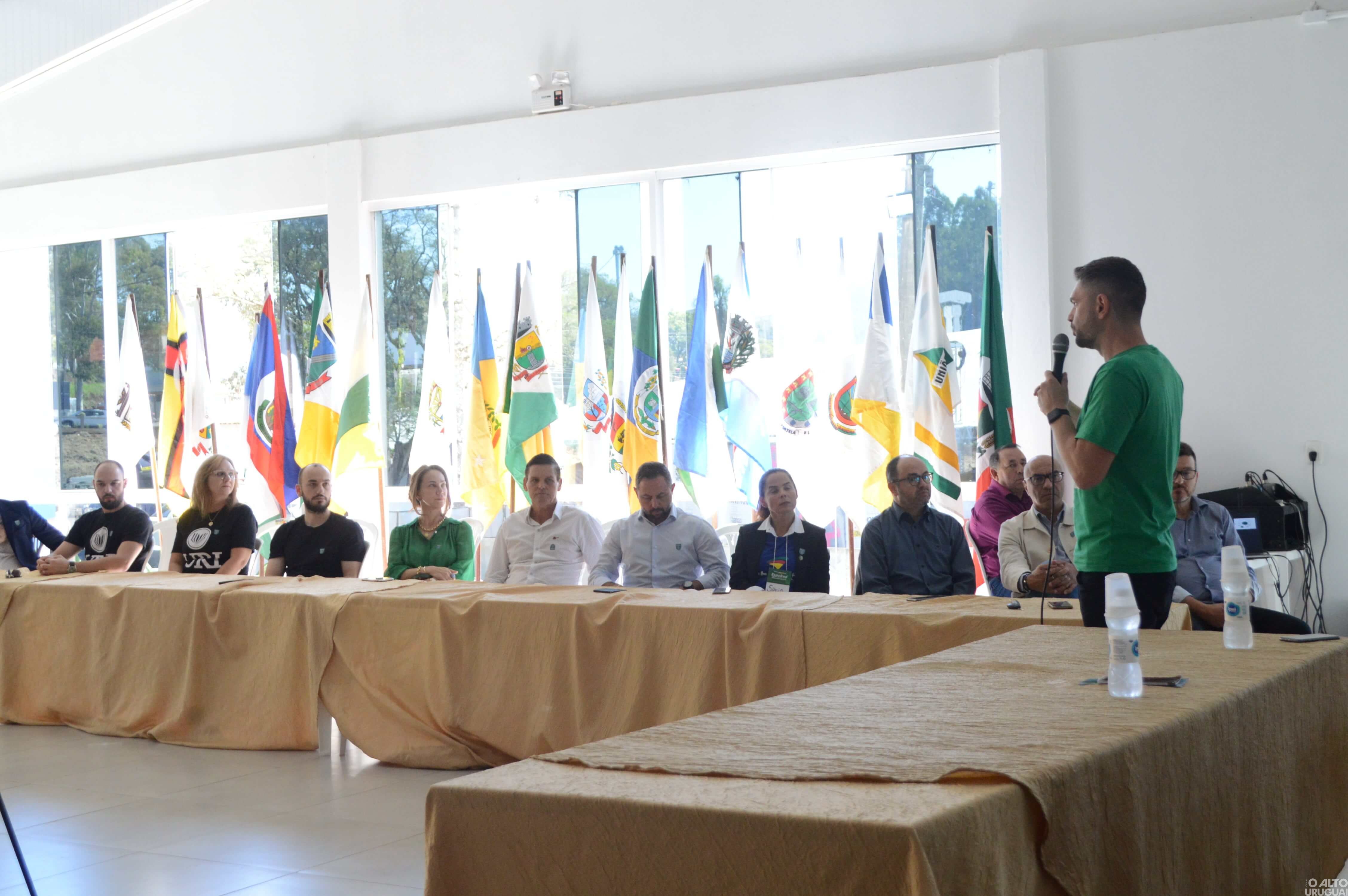 URI/FW e Sicredi Alto Uruguai lançam Small Farm Hubb