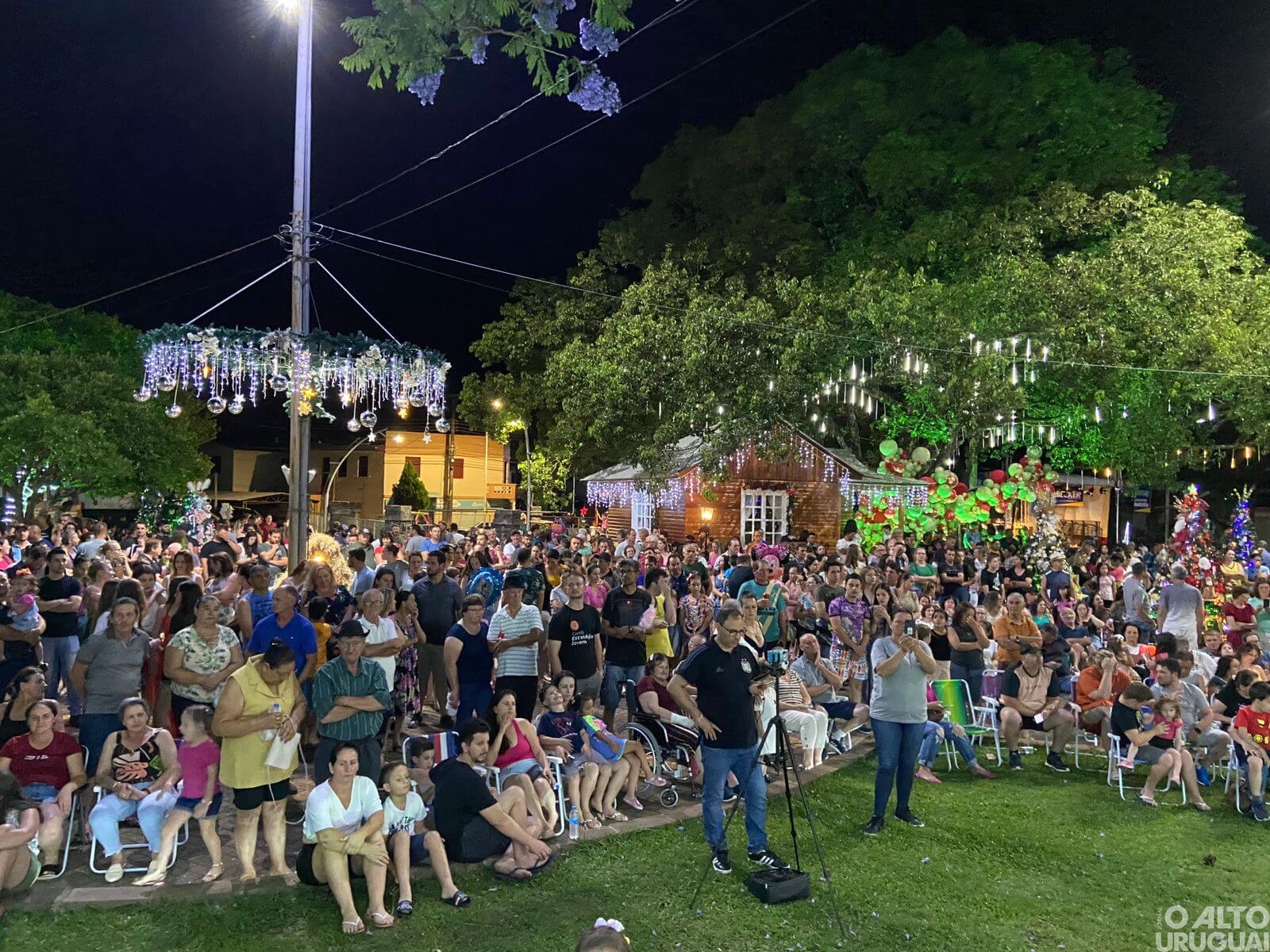 Palmitinho realizada abertura oficial do Natal