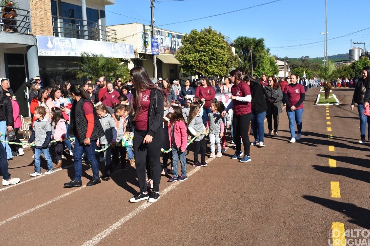 Cristal do Sul celebra Semana da Pátria e abre Semana Farroupilha