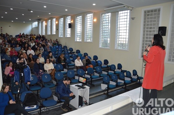 Frederico Westphalen debate excelência e avaliação no ensino público