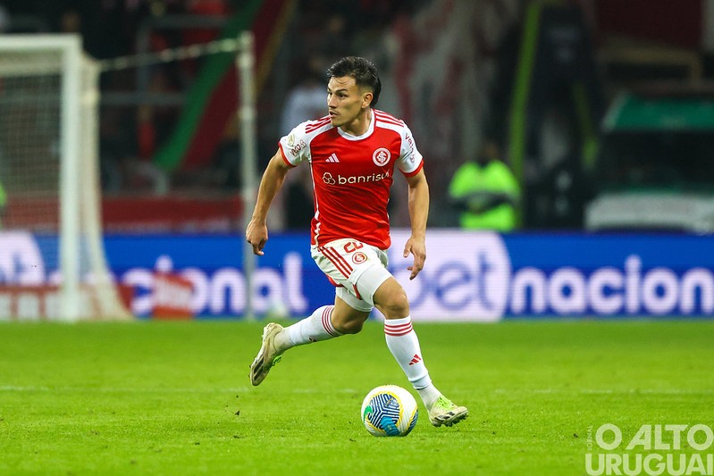 Internacional enfrenta Atlético-GO