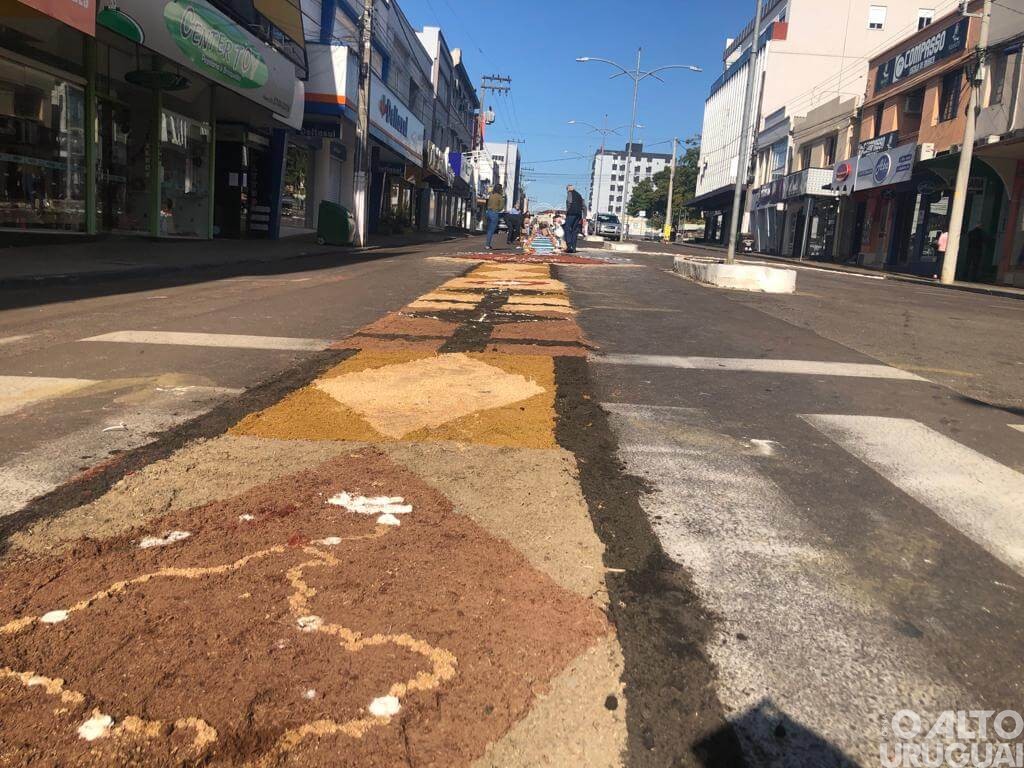 Fiéis celebram Corpus Christi em FW