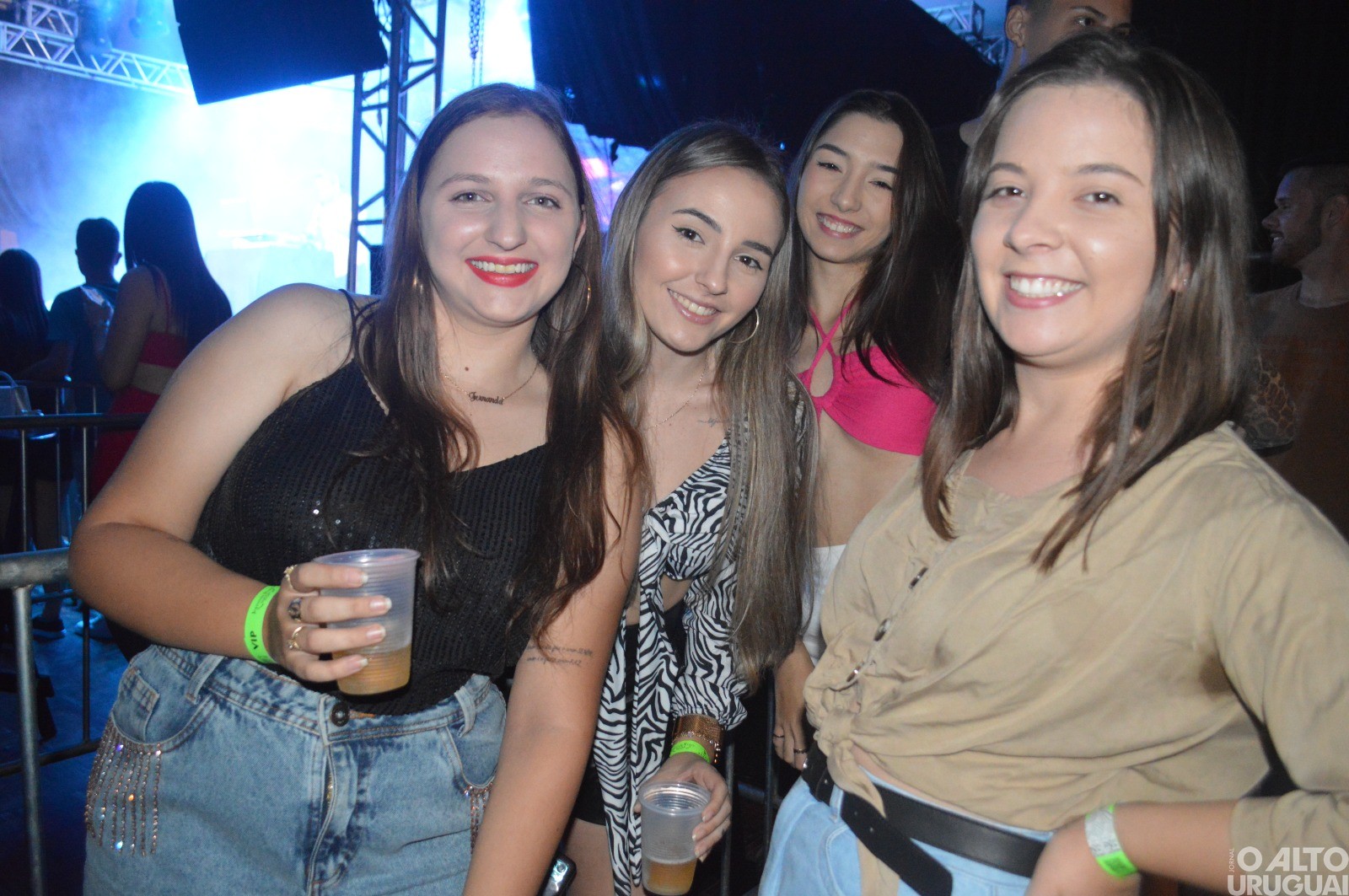 Sertanejo Luan Pereira reúne grande público em show em FW