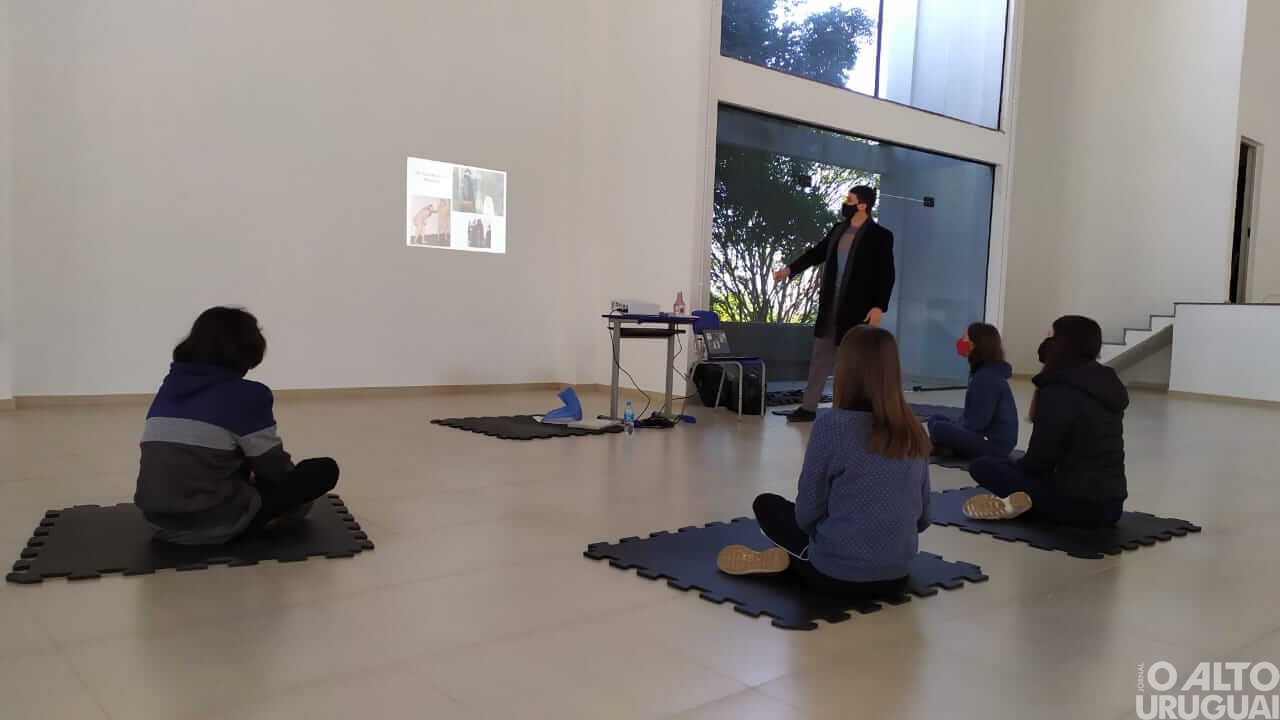 Centro Cultural de Rodeio Bonito recebe suas primeiras atividades