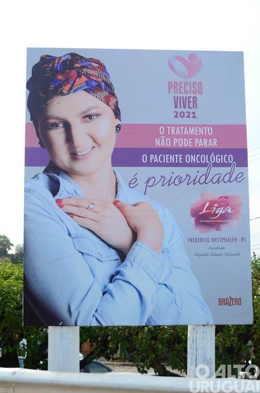 Liga de Combate ao Câncer instala placa de conscientização em FW