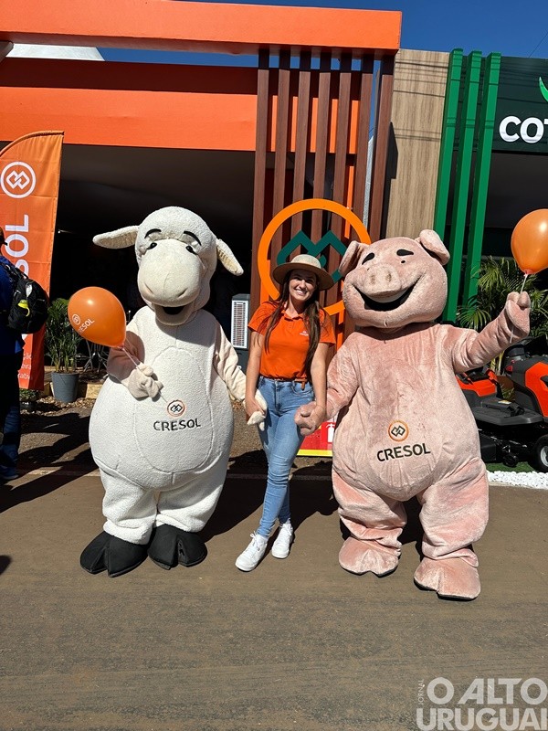 Cresol Raiz está presente na feira com atrações interativas, negócios e presença marcante no agro