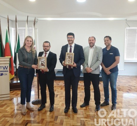 AEFW recebe o desembargador-presidente do TRT da 4ª Região