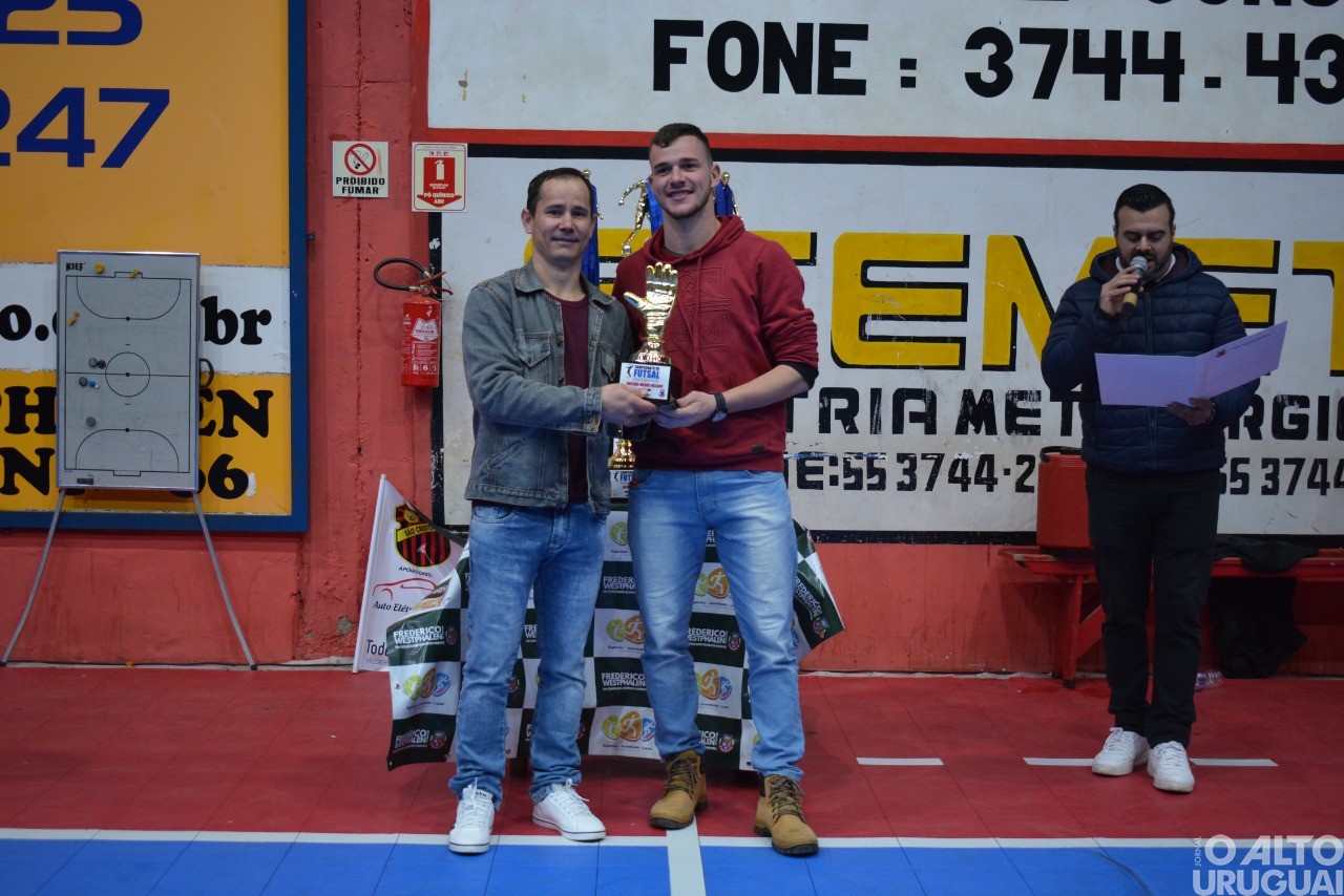Castelinho é campeão do Municipal de Futsal de FW