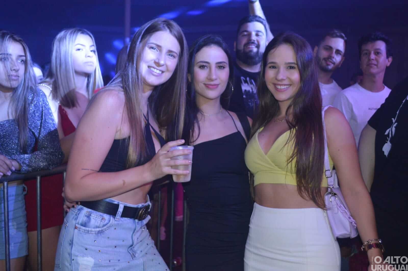 Show de MC Don Juan anima público em FW