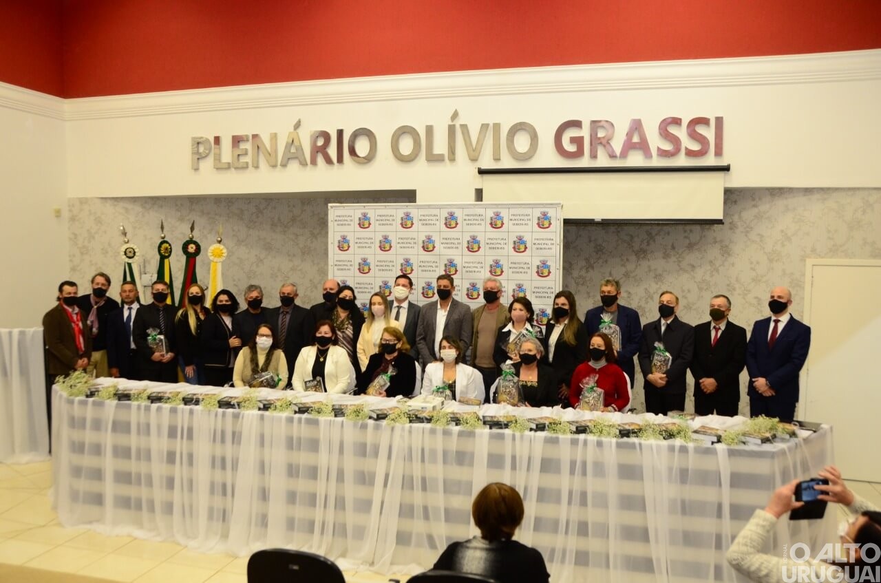 Lançamento de livro marca abertura das festividades dos 62 anos de Seberi