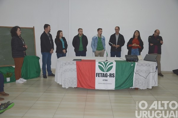 Mais de 150 jovens da região participam de fórum no STR-FW