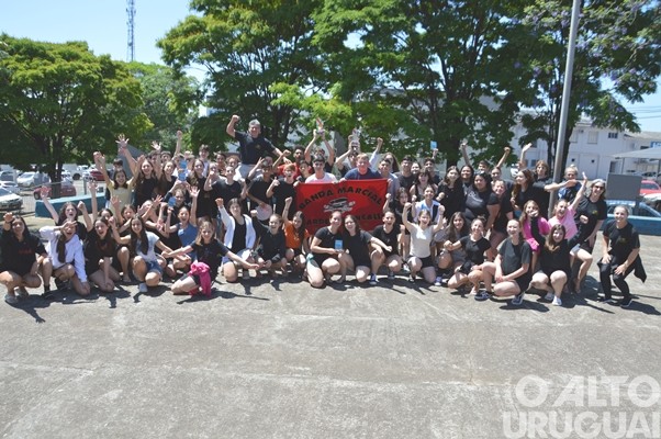 Bandas da Escola Cardeal Roncalli conquistam cinco títulos de campeãs e três de vice-campeãs em SC