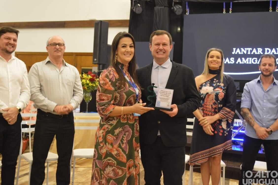 Jantar-dançante das Amigas do Hospital é realizado em Seberi