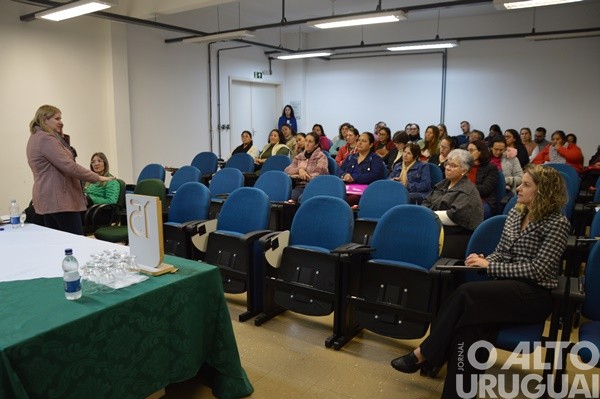 IFFar-FW inicia curso para produtoras de derivados do leite