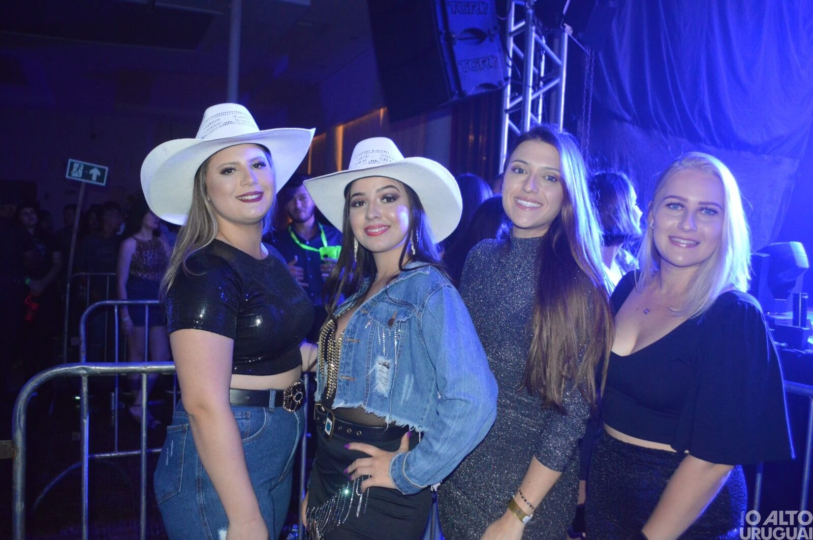 Sertanejo Luan Pereira reúne grande público em show em FW