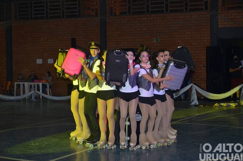 Magia da Patinação apresenta espetáculo de fim de ano